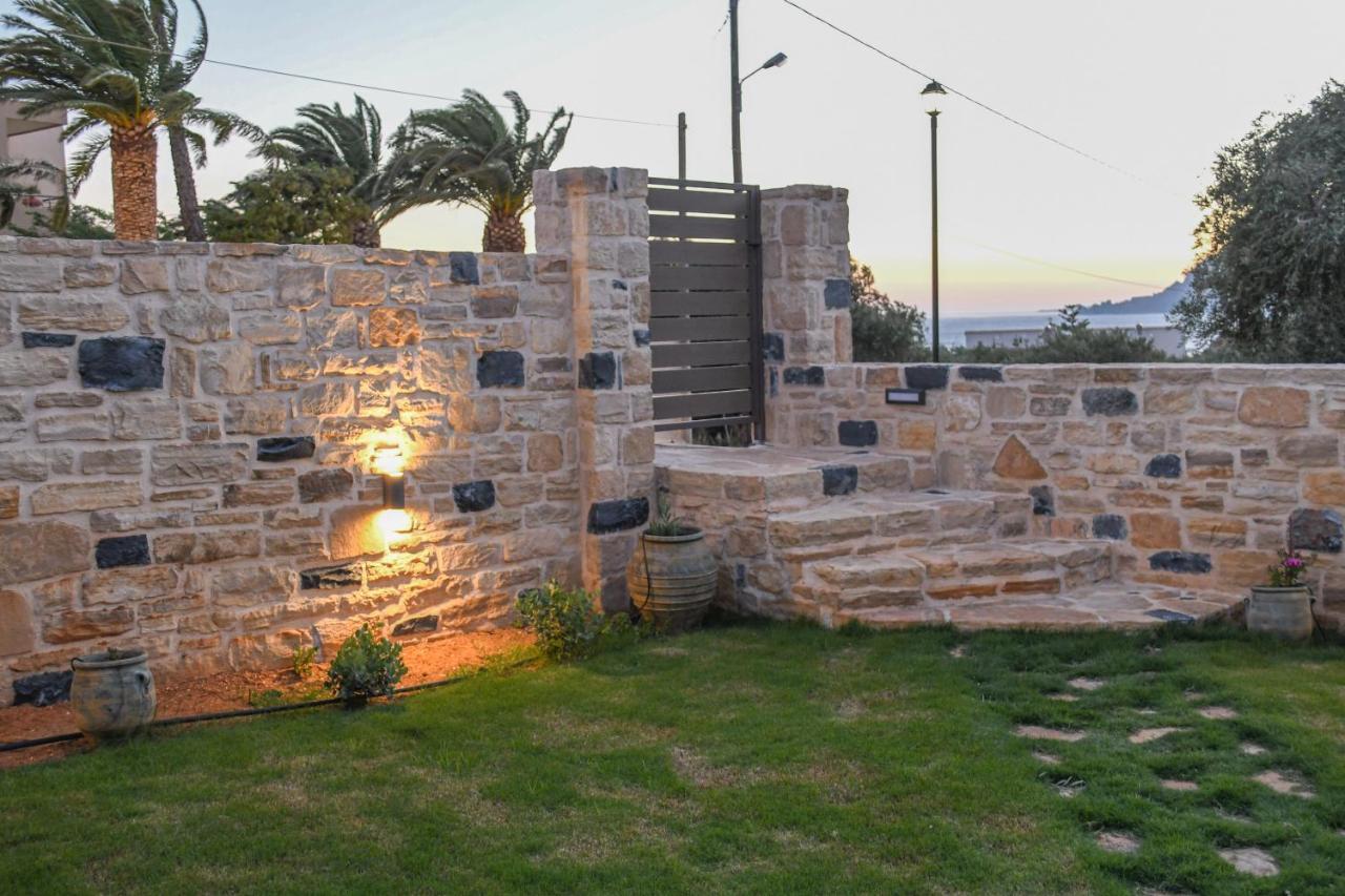 Paul's Vila